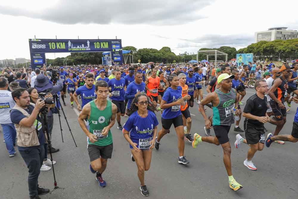 51ª Corrida de Reis reúne 10 mil corredores no coração de Brasília