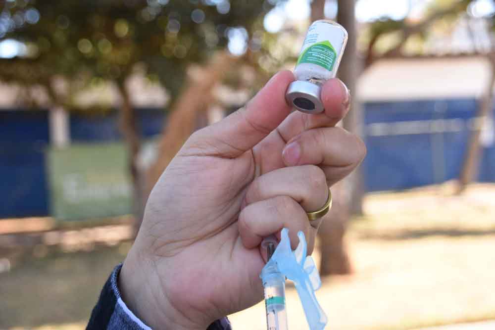 Secretaria de Saúde antecipa vacina contra gripe, na terça (19)