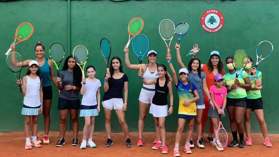No fim de semana do Rio Open, evento promove aulas e partidas de tênis para crianças