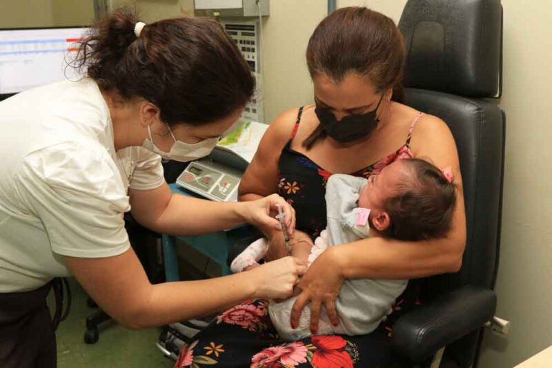 SES-GO alerta sobre a importância da vacinação contra a coqueluche