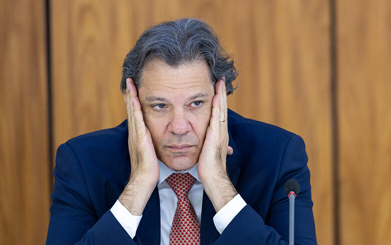 Haddad: economia vai crescer mais de 3% e agora precisamos controlar dívida interna: ‘Juros têm que cair’