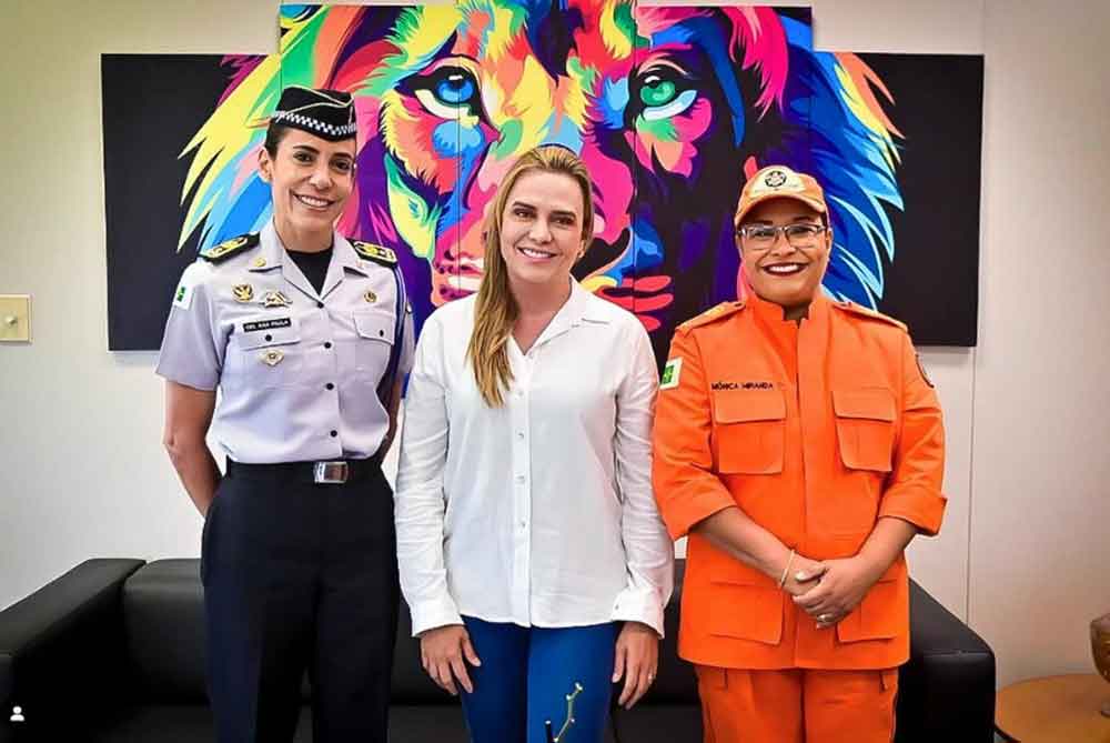 Mulheres no comando das forças militares da Capital