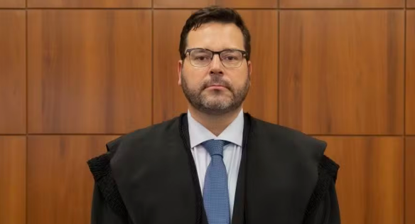 ‘Fora, Lula’ e ex-advogado de Deltan: quem é o próximo desembargador a votar na retomada do julgamento de Moro