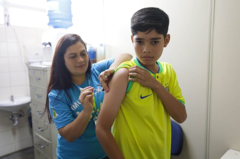 Vacinação e combate à dengue marcam o 27º GDF Mais Perto do Cidadão