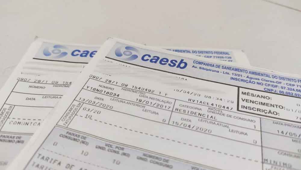 Caesb entrega quitação anual de débitos aos clientes, referente ao ano de 2023