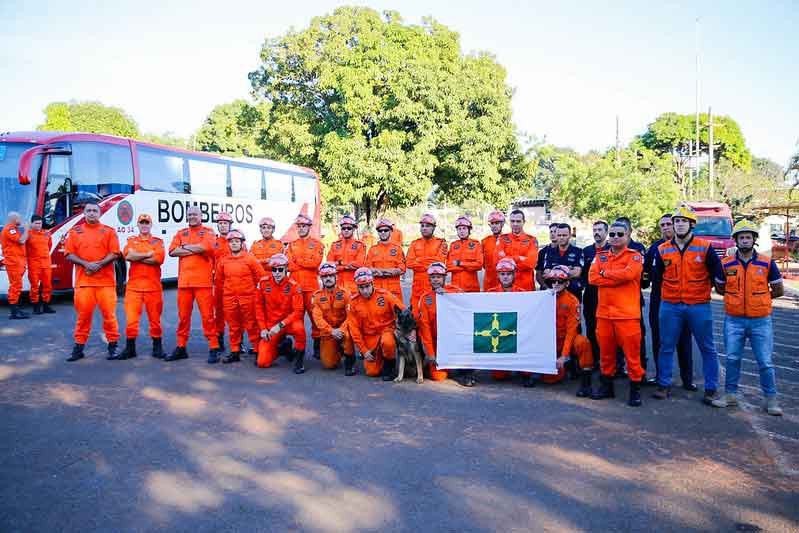 Equipe da Defesa Civil e do Corpo de Bombeiros segue para o Rio Grande do Sul