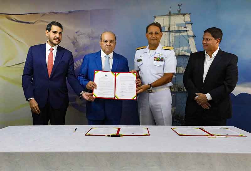 Acordo para regularização de área em Santa Maria é assinado entre GDF e Marinha