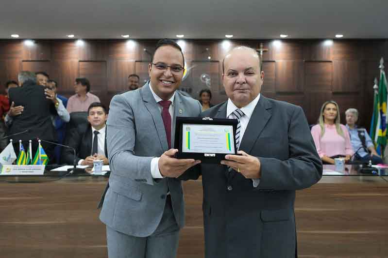 Governador Ibaneis é homenageado em Santo Antônio do Descoberto