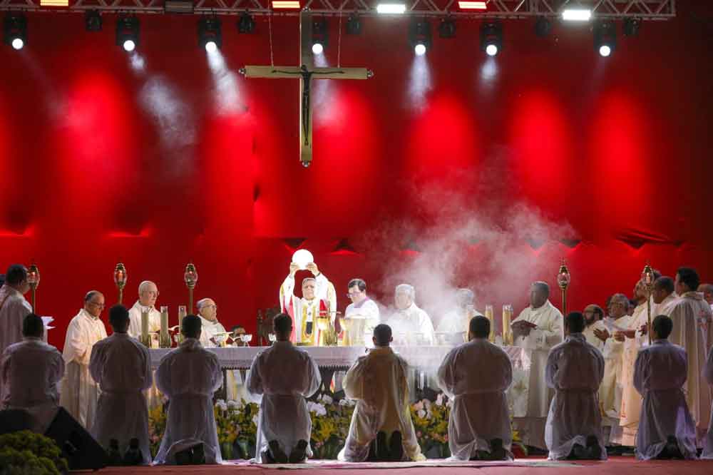 Cerca de 50 mil fiéis celebraram Corpus Christi na Esplanada dos Ministérios