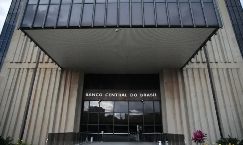 BC revisa projeção do crescimento do PIB para 2,3% em 2024 e prevê inflação em 4%