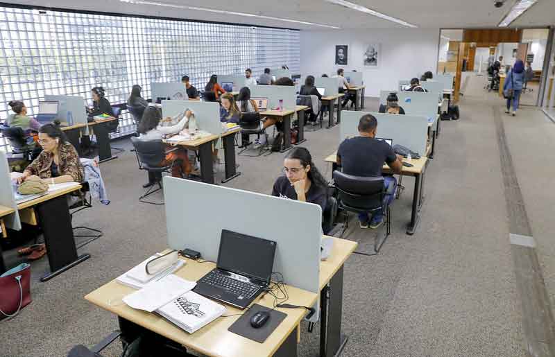 Biblioteca Nacional de Brasília tem o  dobra de usuários em relação a 2023