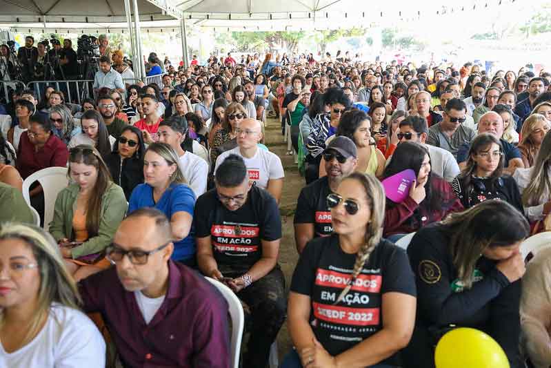 Gestão de Ibaneis reforça Secretaria de Educação com 3,4 mil servidores