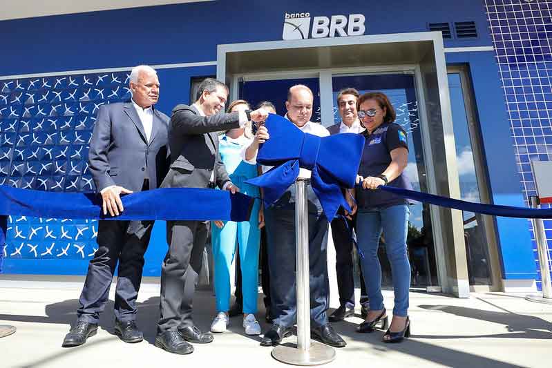 Governador inaugura a primeira agência bancária do Riacho Fundo II