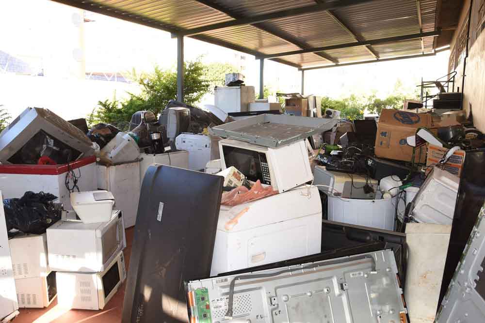 Escola da Ceilândia arrecada lixo eletrônico para ganhar computadores
