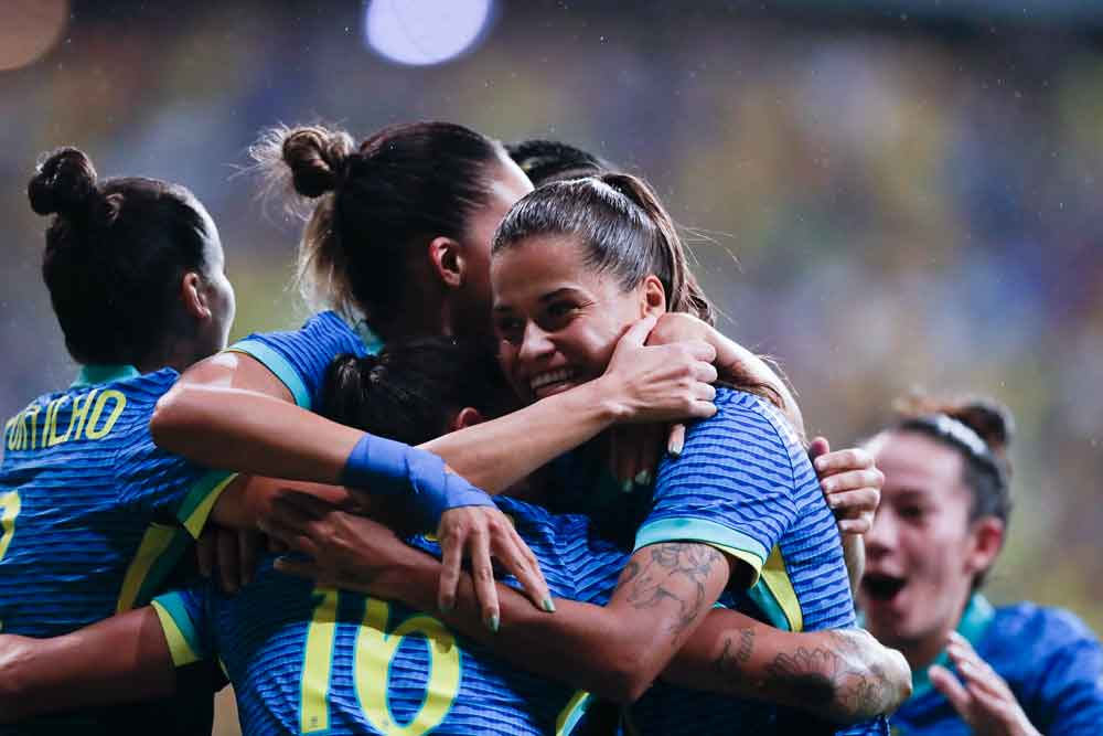 Brasil volta a golear Jamaica e encerra preparação para Paris