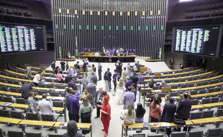 Câmara aprova urgência para segundo projeto de regulamentação da reforma tributária