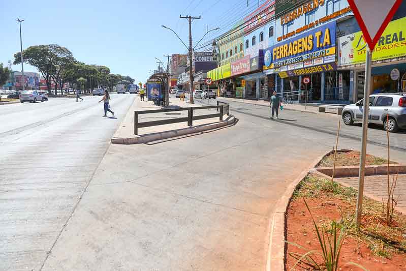 GDF investiu mais de R$ 12 milhões na construção de calçadas e estacionamentos em Ceilândia