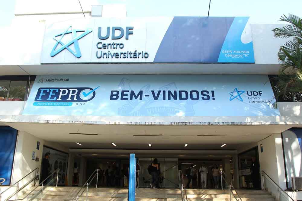 Programa do GDF já distribuiu mais de mil bolsas de estudos para ensino superior