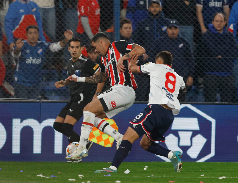 Luciano celebra empate do São Paulo com Nacional, no Uruguai: ‘Resultado importante’