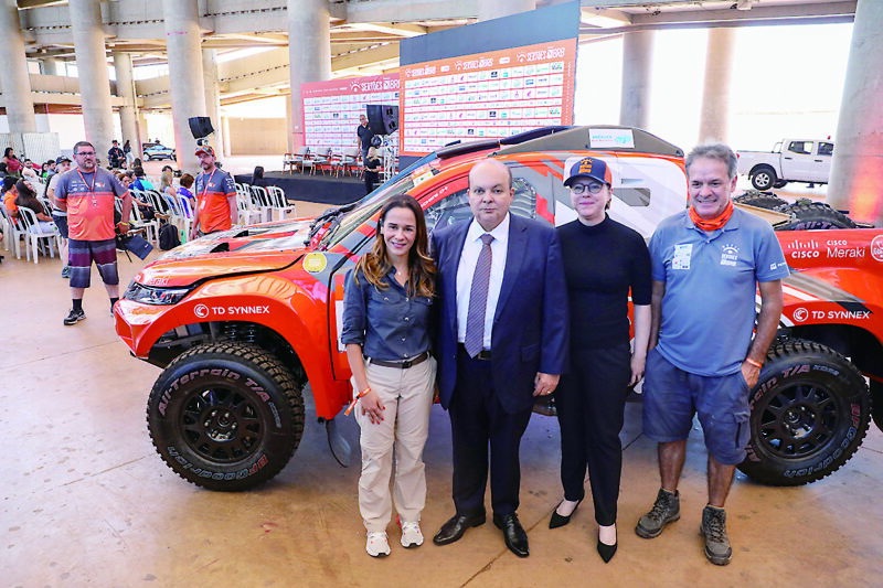 Ibaneis destaca força do turismo com o Rally dos Sertões em Brasília