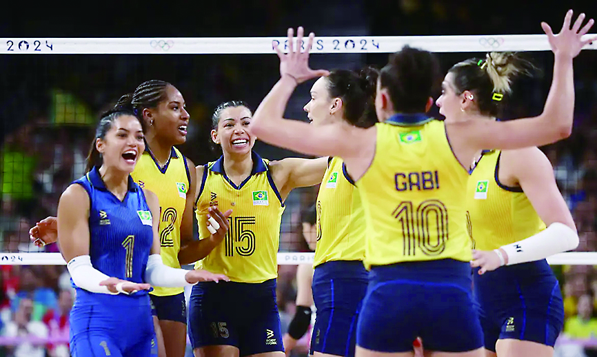 Brasil vence República Dominicana e vai à semifinal no feminino