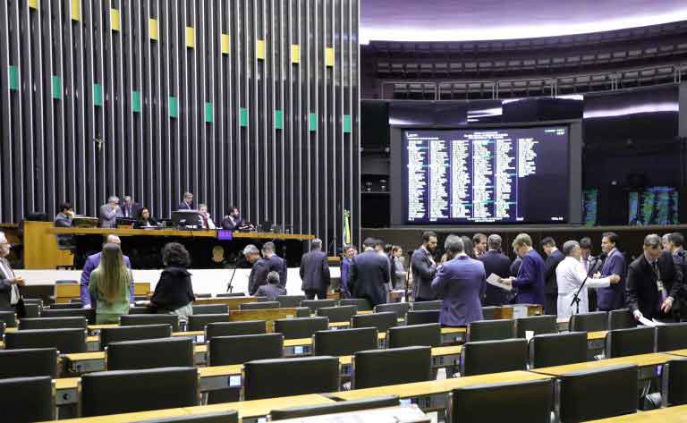 Plenário da Câmara deve retoma no dia 26 votação do 2º projeto da reforma tributária