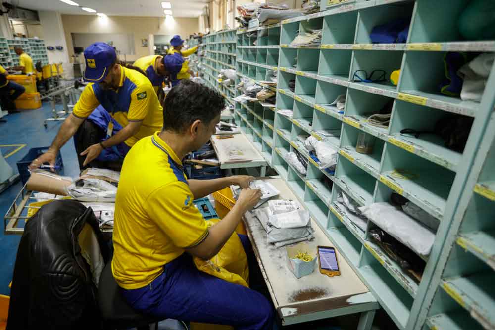 Trabalhadores dos Correios declararam greve por tempo indeterminado 