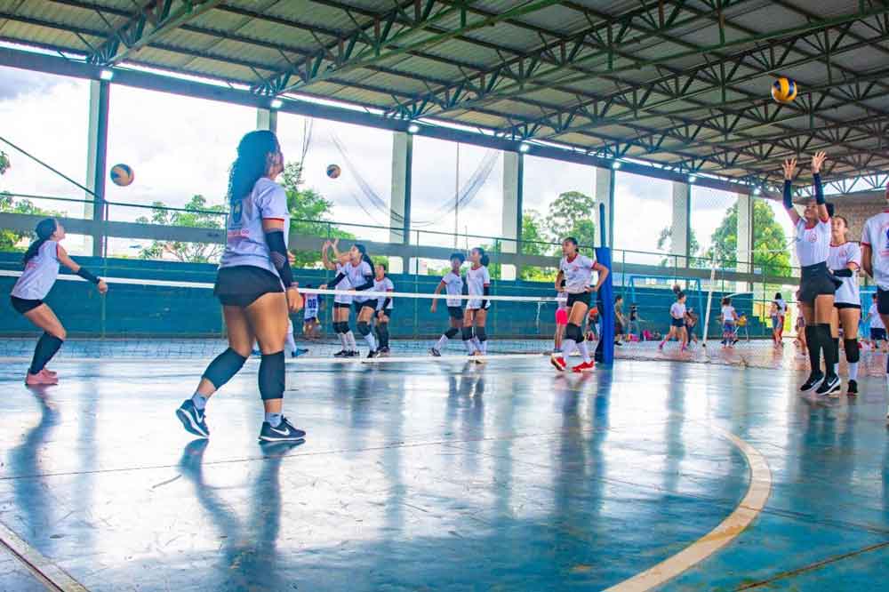 Programa Futuro Campeão abre seletiva para voleibol feminino