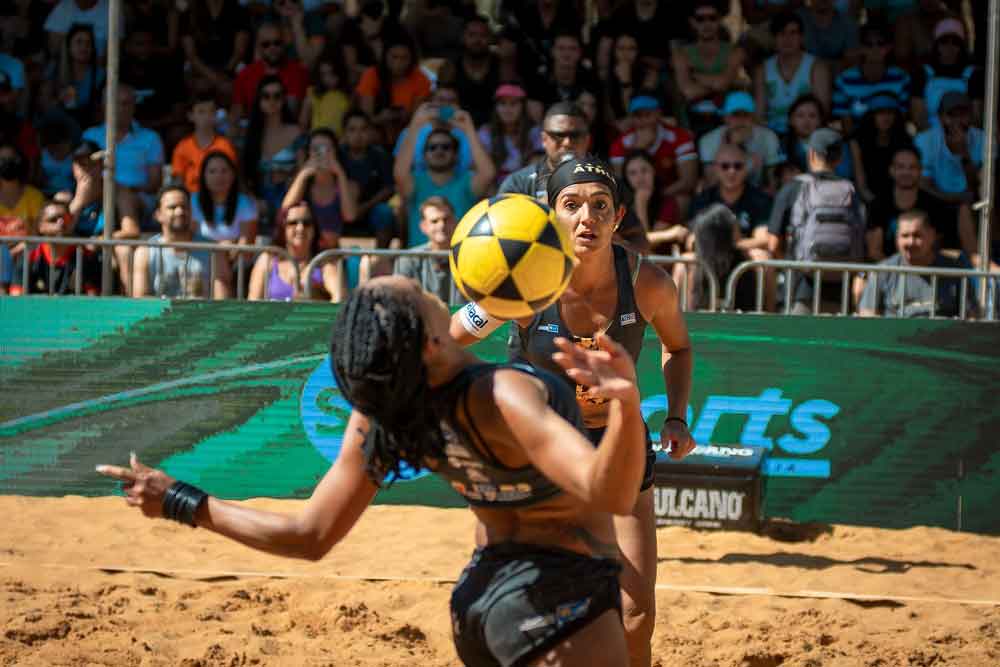 Campeonato de futevôlei é realizado em Brasília até domingo