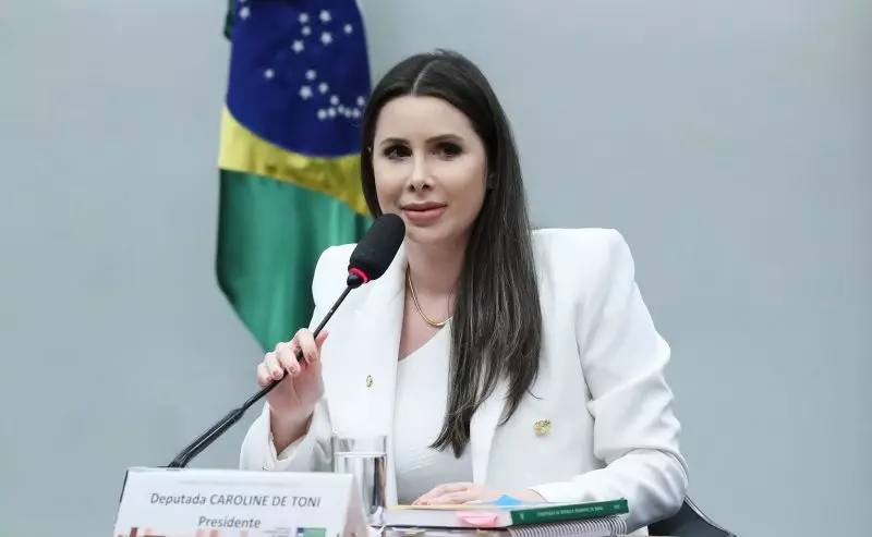 CCJ da Câmara deve votar projeto que anistia envolvidos no 8 de Janeiro na semana que vem