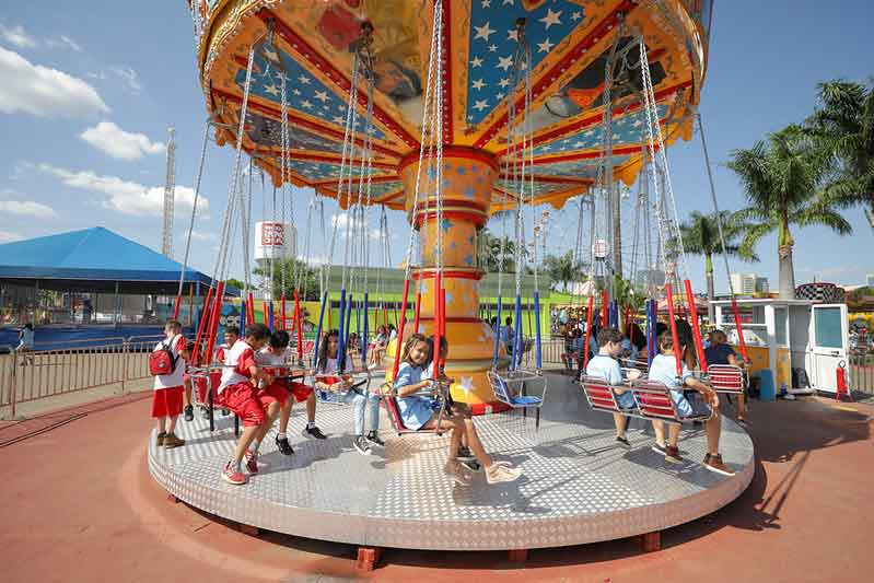 Campanha Vem Brincar Comigo levará 400 crianças para dia de diversão no Na Praia