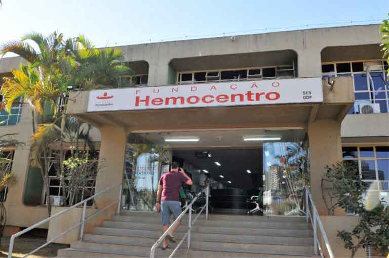 Hemocentro: convocação urgente a doadores de tipos sanguíneos negativos