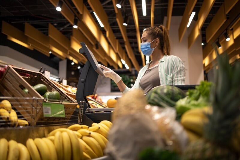 Pesquisa aponta que 73% dos brasileiros fazem compras em supermercados à tarde e noite