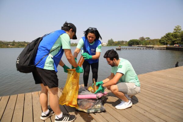 Ação “Lago Limpo” recolhe mais de 1,5 mil quilos de lixo do Paranoá