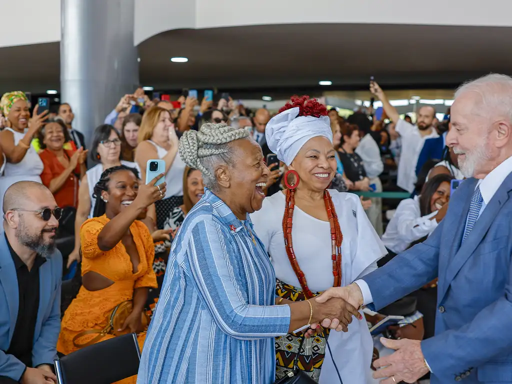 Macaé Evaristo toma posse no Ministério dos Direitos Humanos