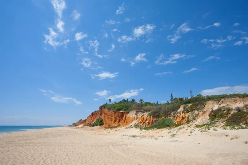 Americanos ‘ricaços’ invadem o Algarve, em Portugal, e preços de imóveis disparam