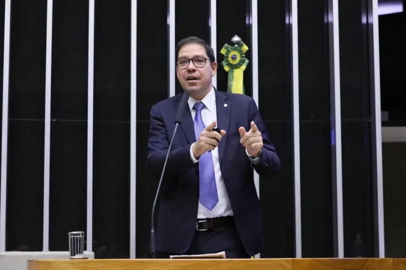 Entrevista: Presidente do PL-RJ diz que Paes é ingrato com Castro e que críticas são oportunistas