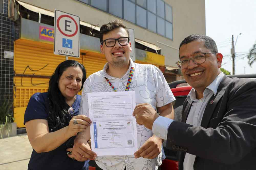 Emissão da credencial de estacionamento para autista é modernizada e garante inclusão social