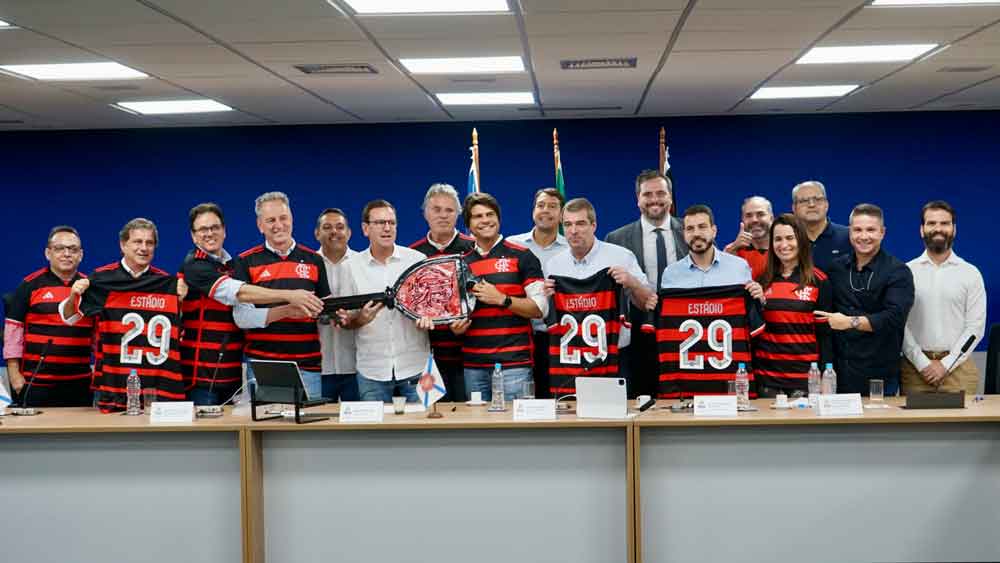 Flamengo recebe posse do terreno do Gasômetro para novo estádio