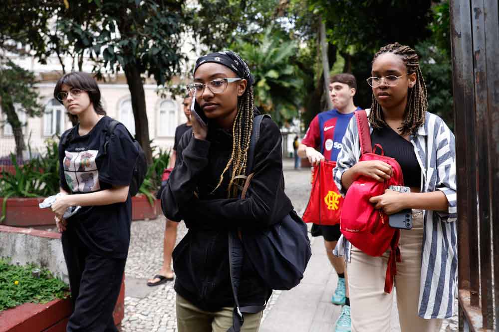 Enem: 2º dia de aplicação das provas não teve ocorrências graves, diz ministro