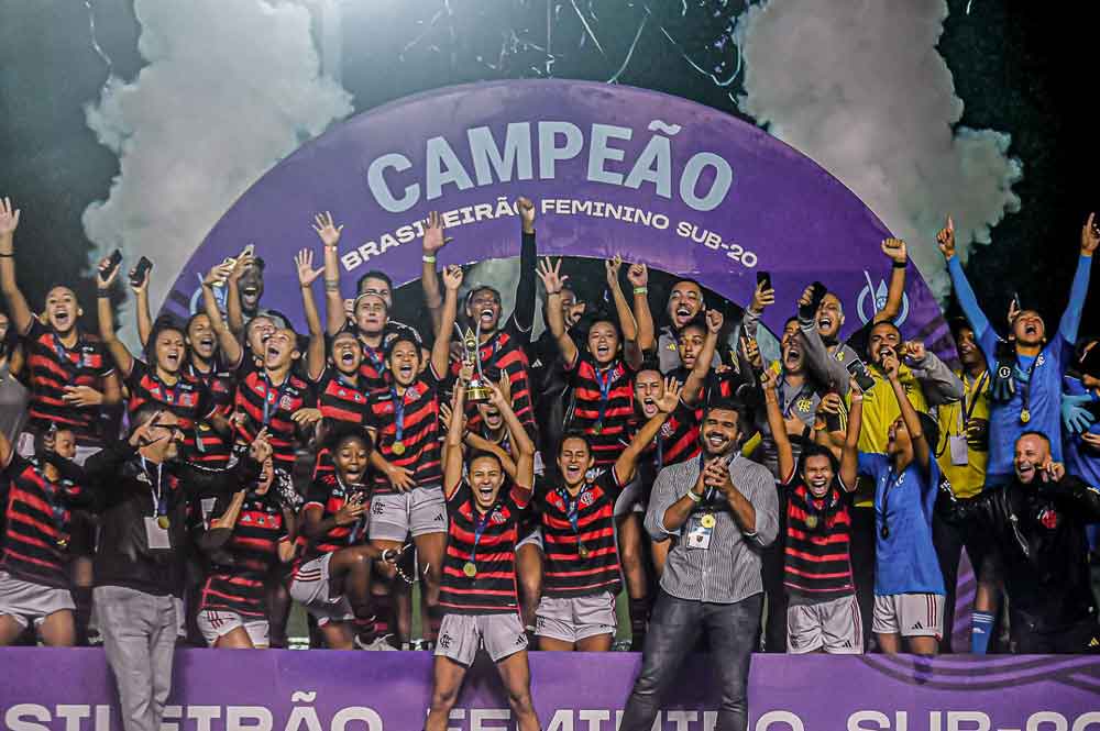 Flamengo goleia o Botafogo e conquista o título inédito do Brasileirão Feminino Sub-20