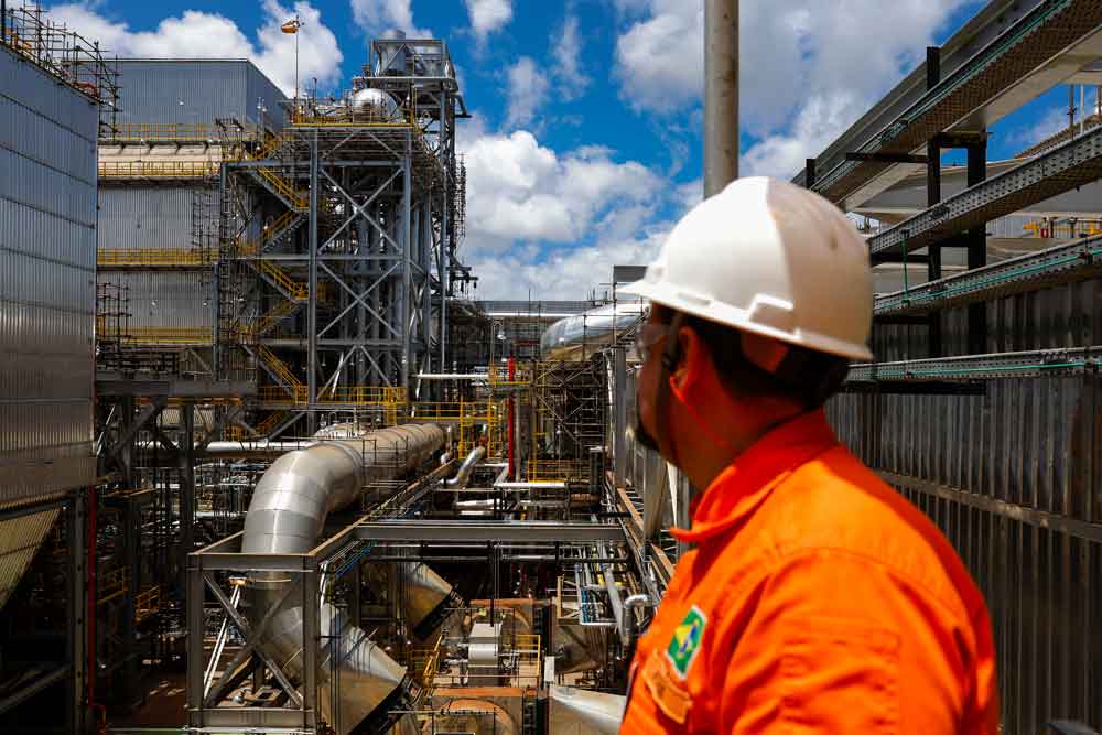 Petrobras vai transformar poluente em produto rentável