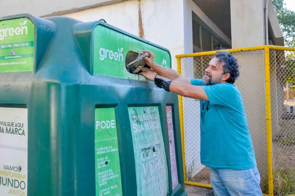 Saiba como e onde descartar corretamente embalagens de vidro