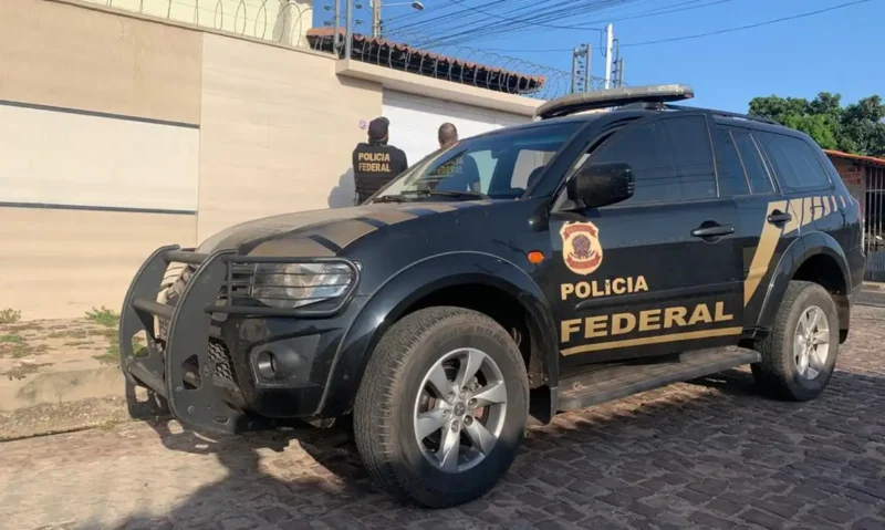 Polícia Federal desarticula esquema bilionário de tráfico de drogas