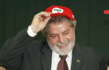 Lula se reúne com Paulo Teixeira no Alvorada após MST subir tom de críticas ao governo