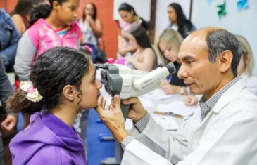 Projeto do GDF leva exame de vista e óculos a alunos da rede pública