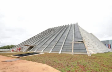 GDF lança edital de licitação da segunda etapa da obra do Teatro Nacional