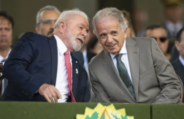 Lula se reúne com Múcio no dia em que governo envia ao Congresso projeto que fixa idade mínima para militar ir para a reserva