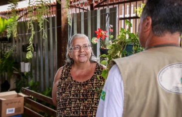 Agentes de Vigilância Ambiental do DF fazem visitas domiciliares para combater a dengue