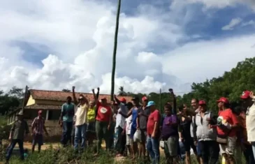 MST vê falta de compromisso com assentamentos e cobra demissão de ministro